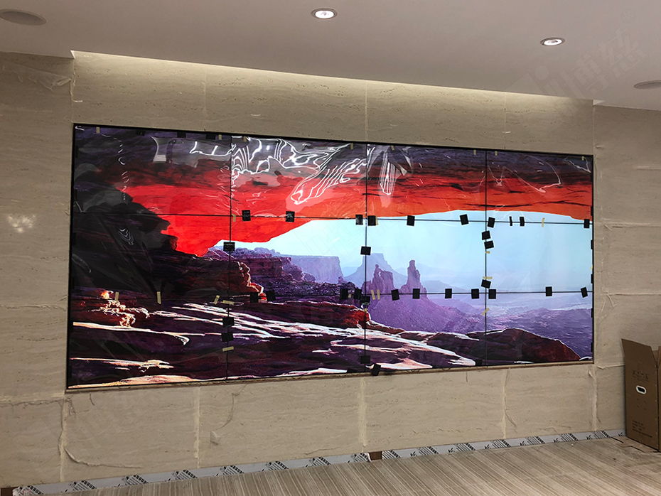 博慈46寸拼接屏伫立上海艾后生物科技有限公司展示中心