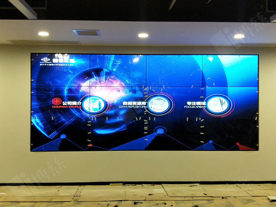 12台三星3.5mm46寸液晶拼接屏伫立上海青浦物流展示中心